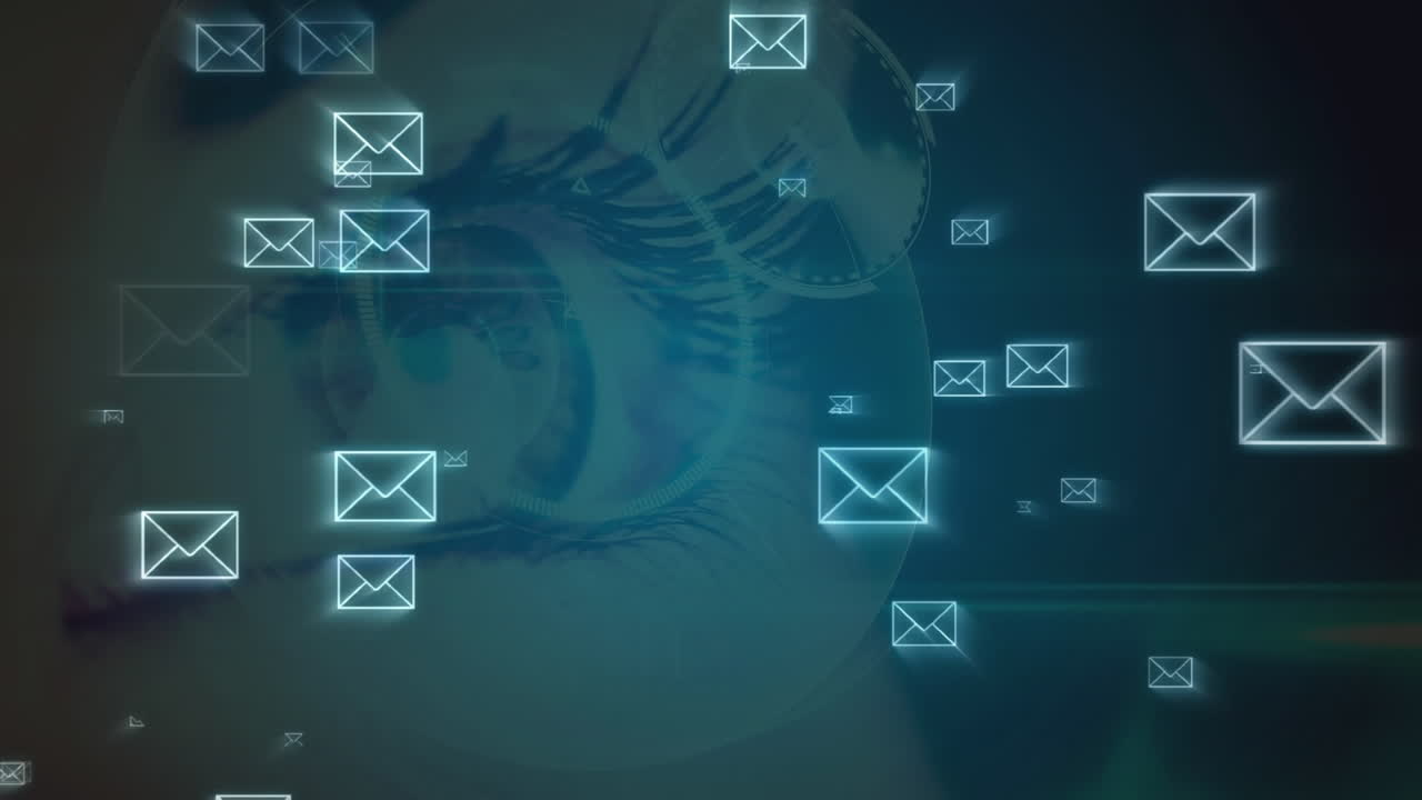 Occhio di una donna che guarda lettere digitali che cadono in primo piano