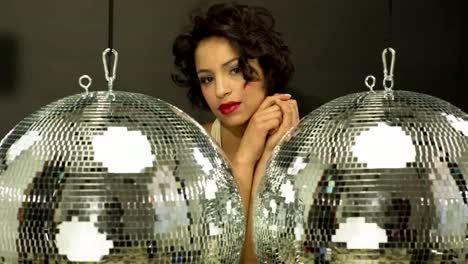 mujer discoball solo 06