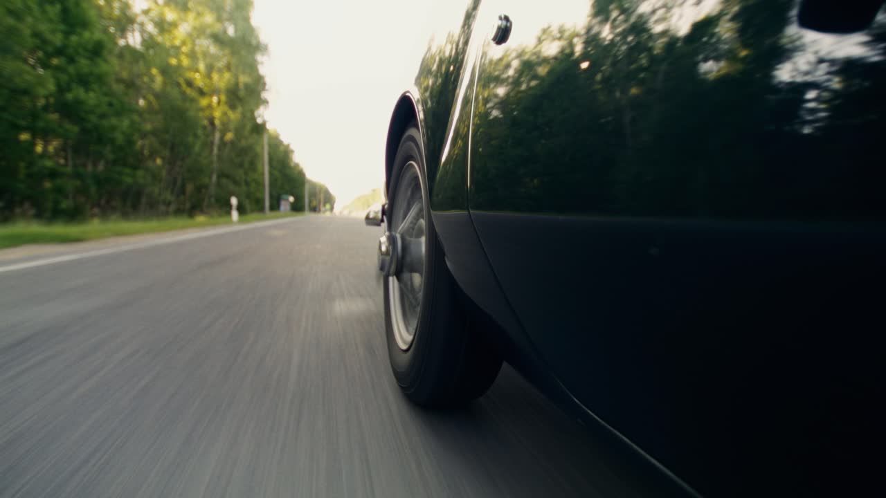 conducción de automóviles en carreteras rurales