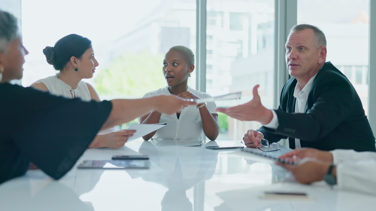 Business people, corporate meeting