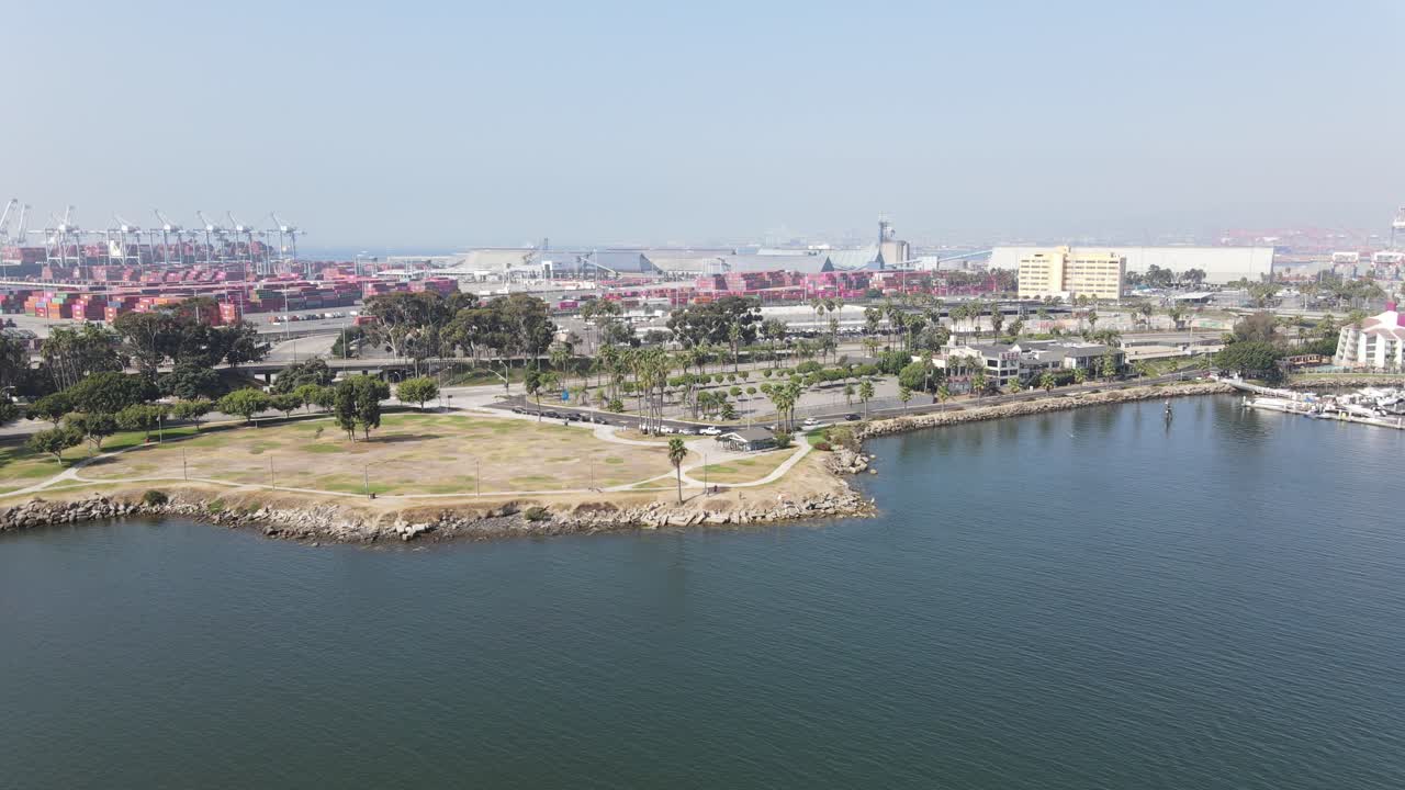 Long Beach Marina, California: vista aerea.