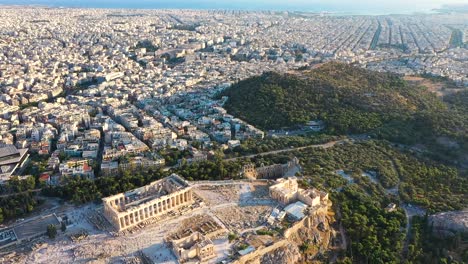 centro de la ciudad de atenas, edificios residenciales, el océano, vista aérea al amanecer