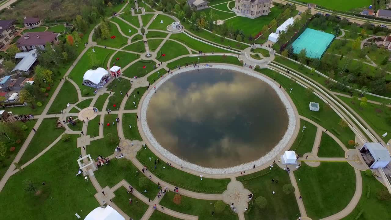 이한 여름 풍경