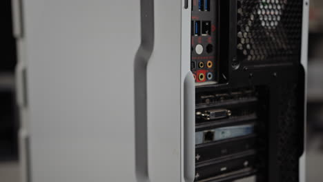 conectores de salida de viejas computadoras de juegos
