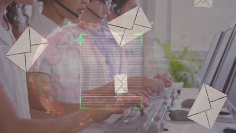 animación del procesamiento de datos y iconos de sobres sobre diversas personas de negocios que usan auriculares telefónicos