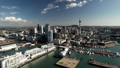 Hermosa-Panorámica-Aérea-Del-Distrito-Central-De-Negocios,-Auckland,-Nueva-Zelanda