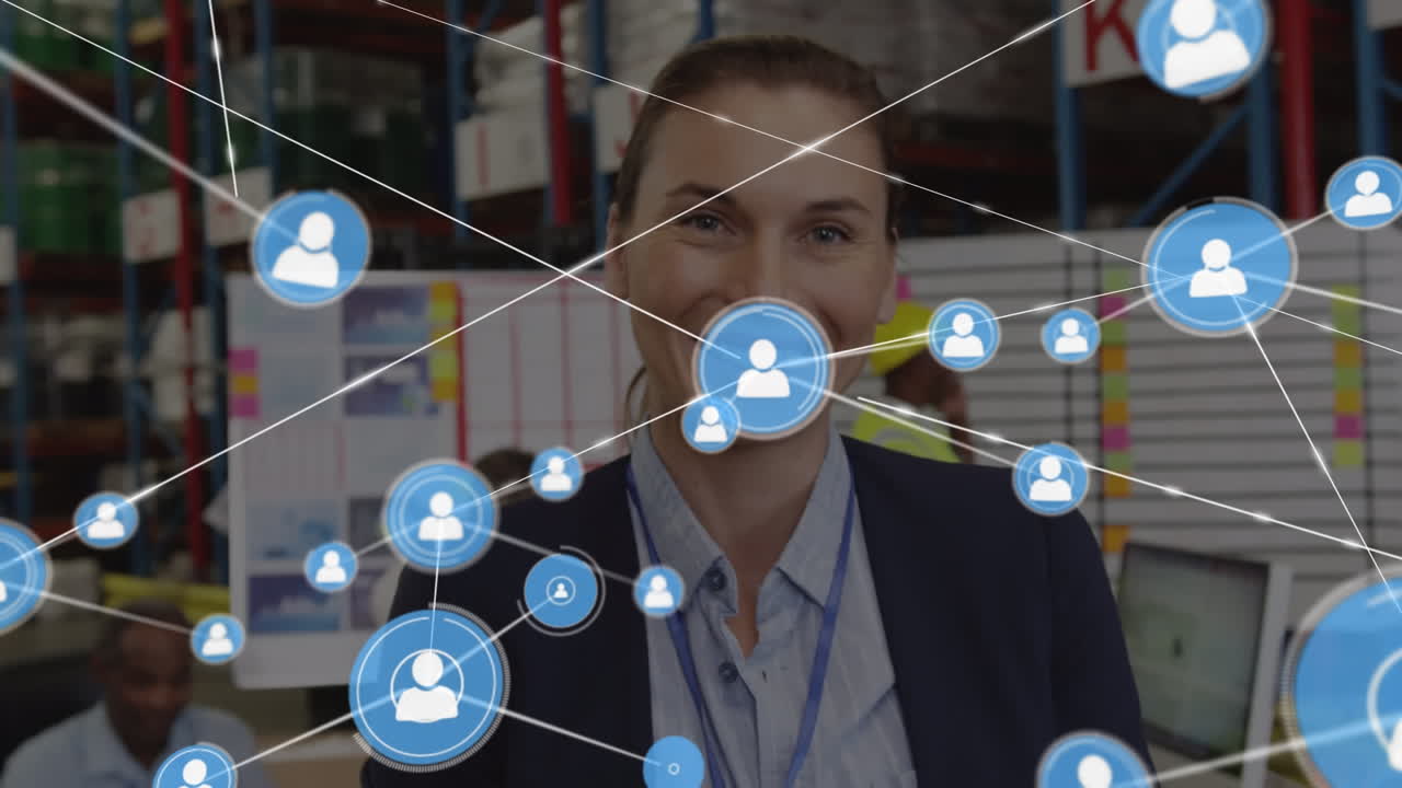 Animazione di rete di connessioni con icone su donna d'affari caucasica che lavora in magazzino.