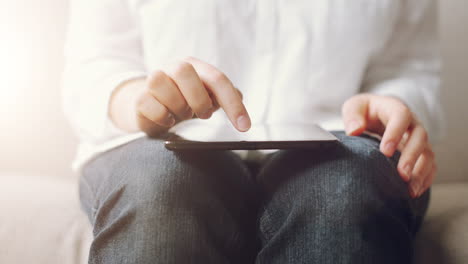 woman-using-tablet-computer-online-shopping-at-home