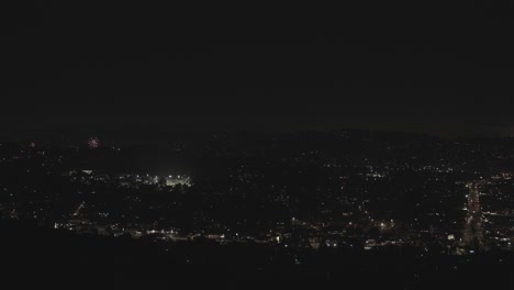 Wide-view-of-fireworks-at-night