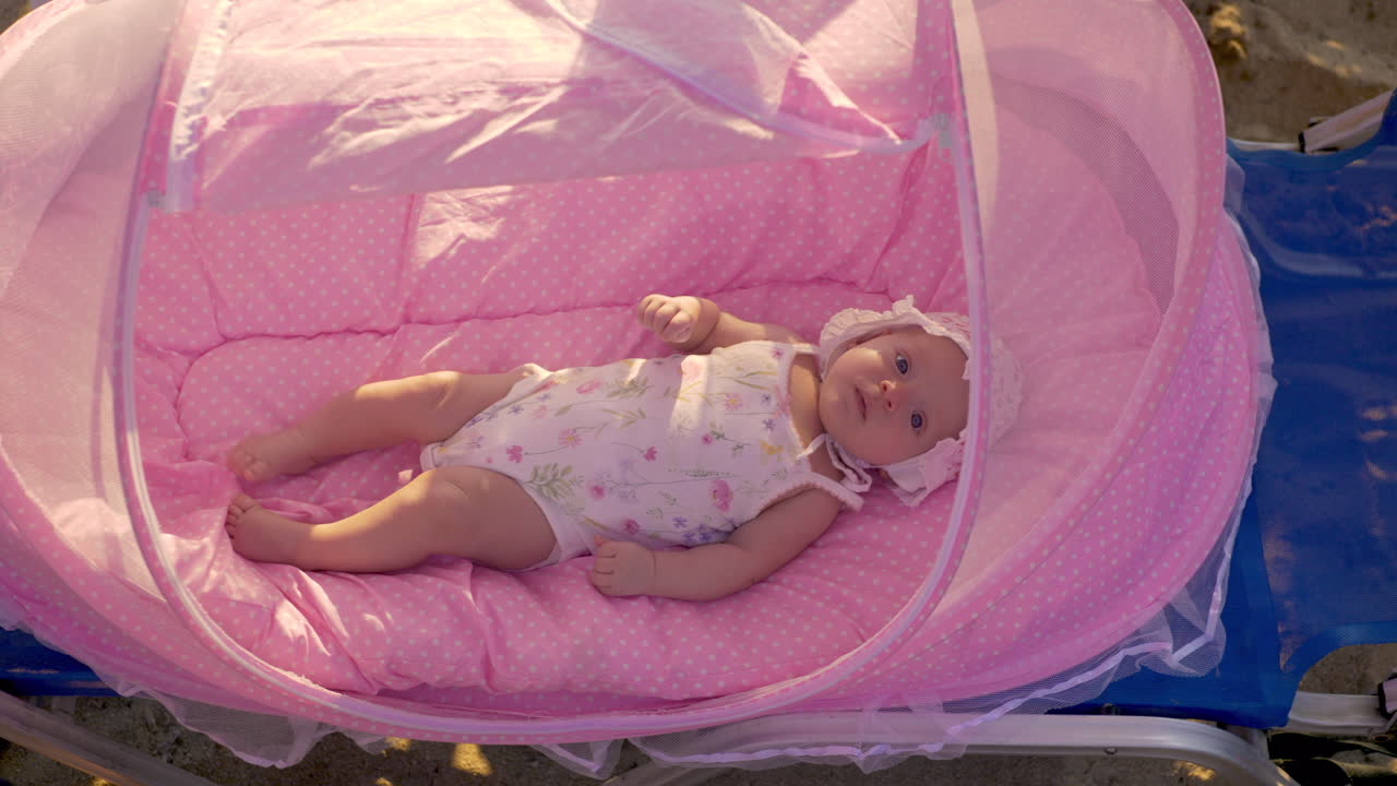 salir con el bebé a la playa