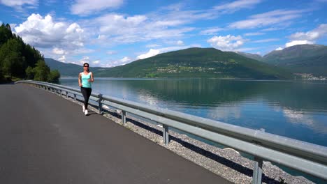 Woman-jogging-outdoors