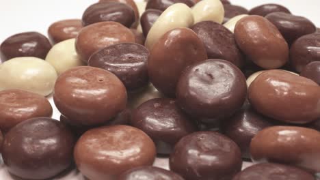 loopable close up shot of chocolate kruitnoten