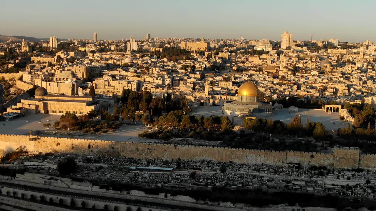 jerusalén es la ciudad capital de israel y una de las ciudades más antiguas del mundo, con una historia que abarca miles de años