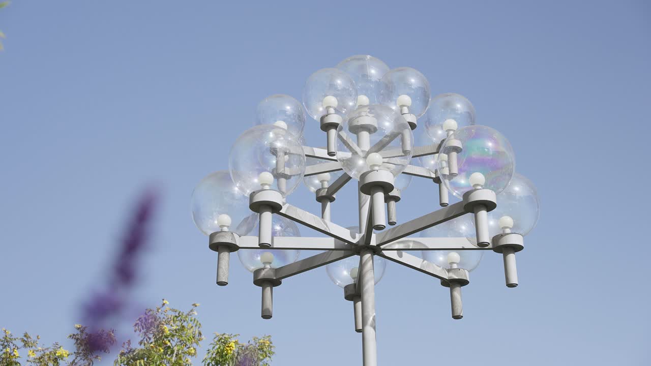 Interesting arrangement of lamp lights