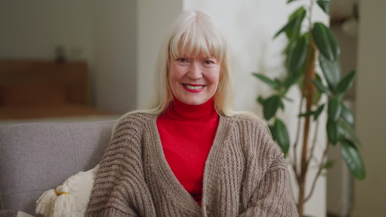 Portrait of an elderly woman at home