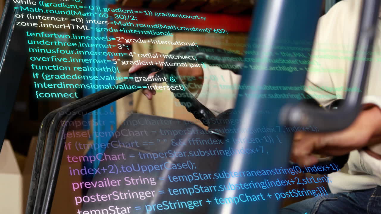 animación del procesamiento de datos financieros sobre un hombre biracial que trabaja en un almacén