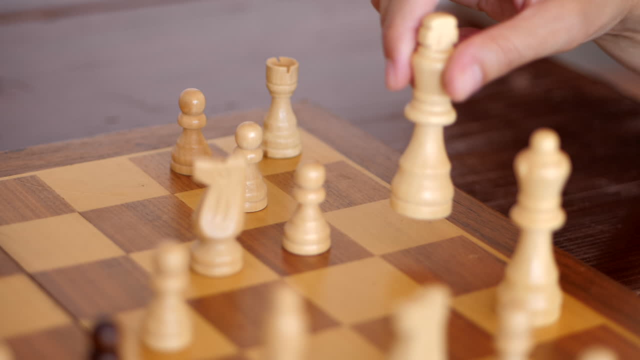 유리 체스 조각