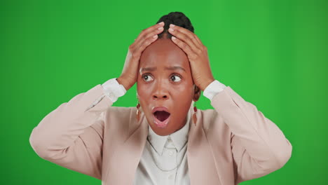 mujer de negocios, wow y shock en la pantalla verde