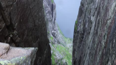 Enthüllt-Den-Fjord-Hinter-Dem-Berühmten-Kjeragbolten-In-Norwegen