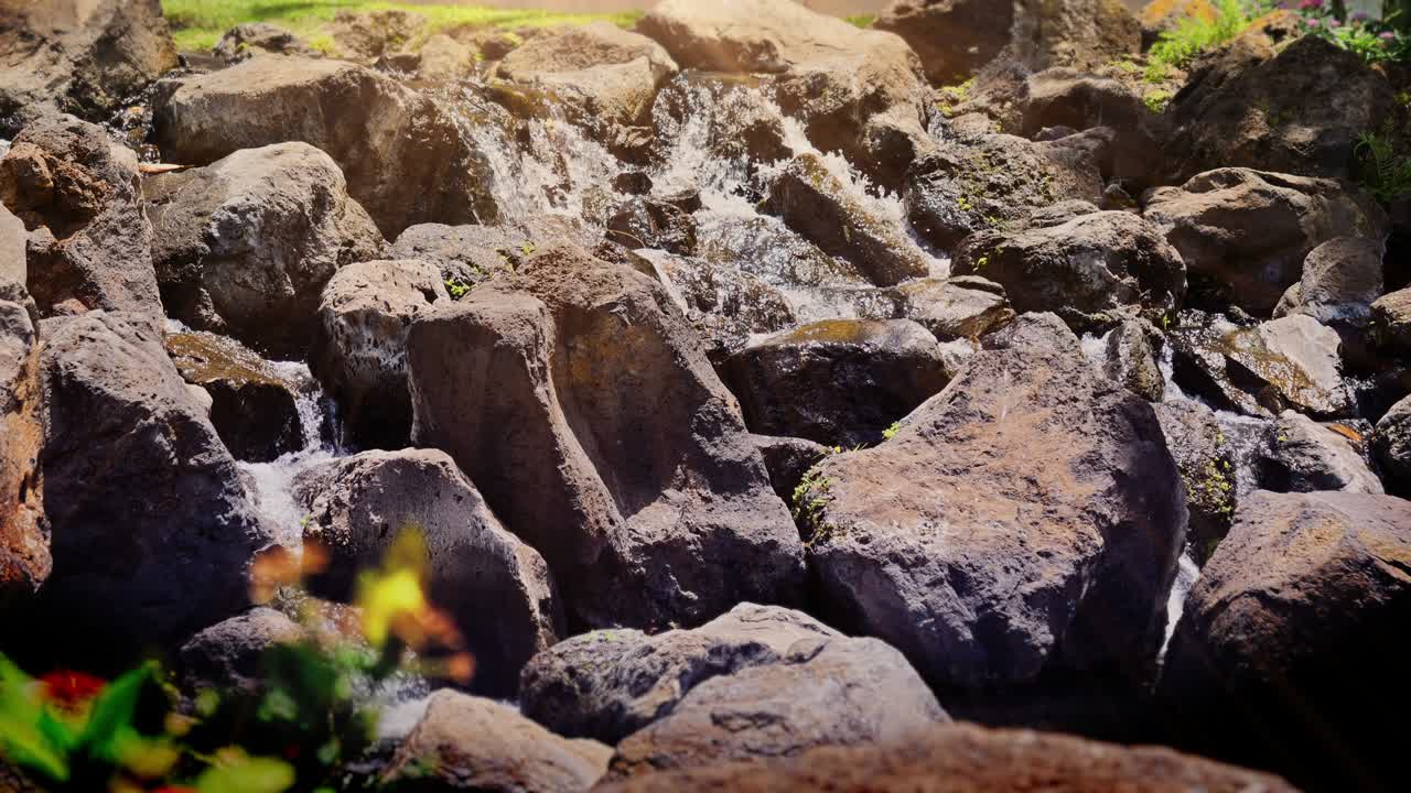 catarata en el paraíso tropical (bucle)