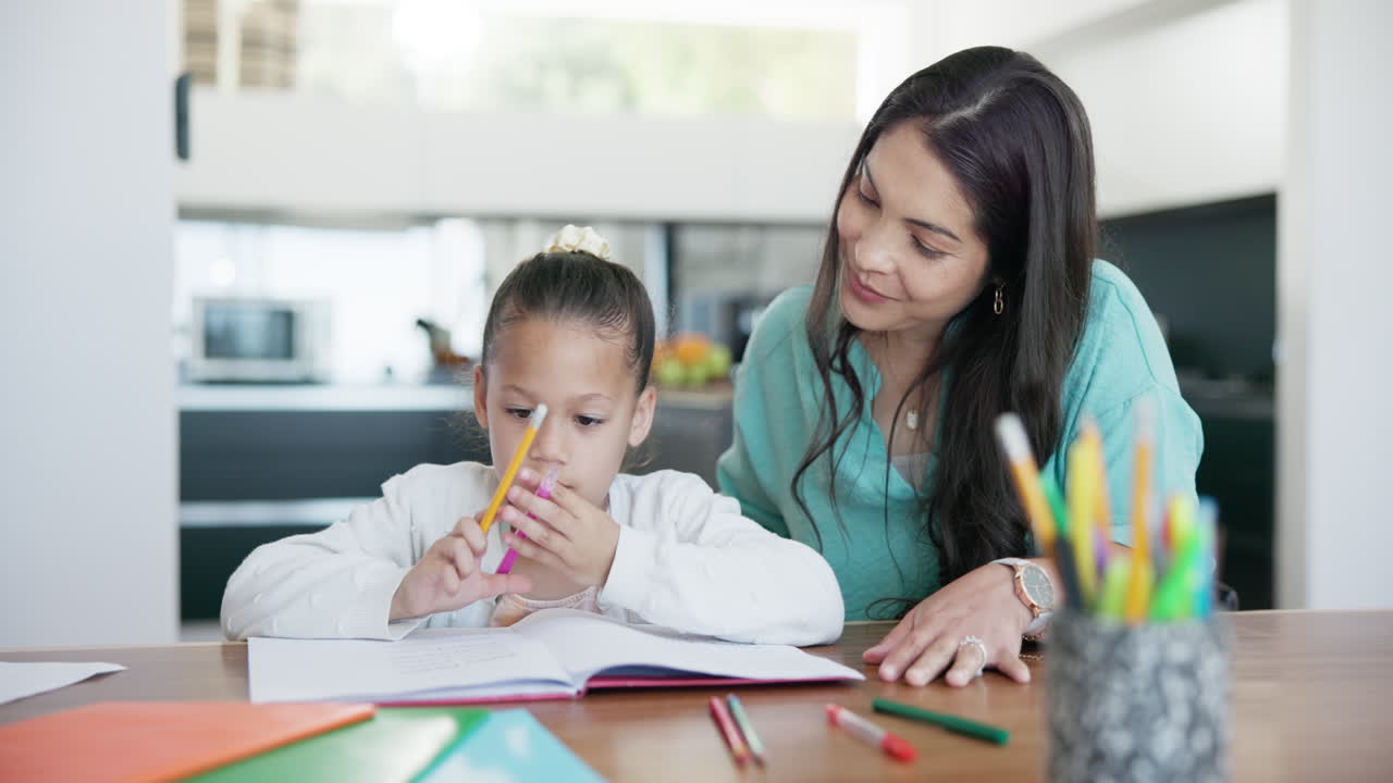 madre, hija y ayuda o apoyo