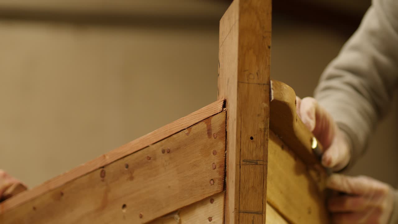 Wood Boat Trim Cleanup: Precise Manual Refinement