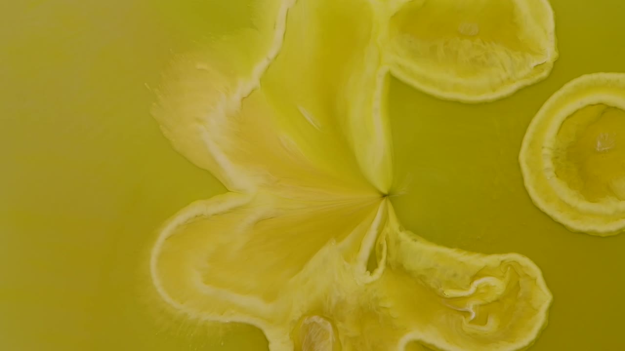 gasa amarilla sabrosa, todo dulce y limón, yendo a alguna parte, pero donde