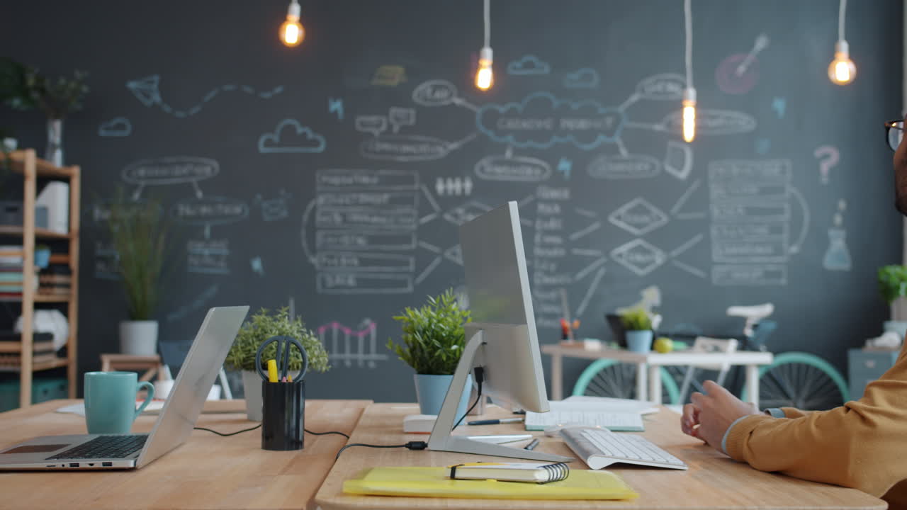 Team Collaboration in a Modern Office