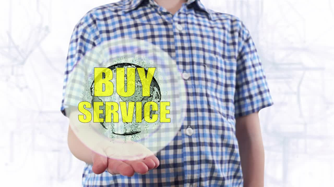 joven muestra un holograma del planeta tierra y texto comprar servicio