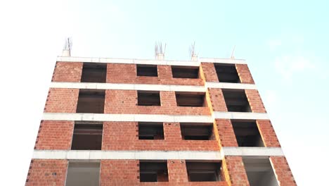 vista exterior de un edificio en construcción