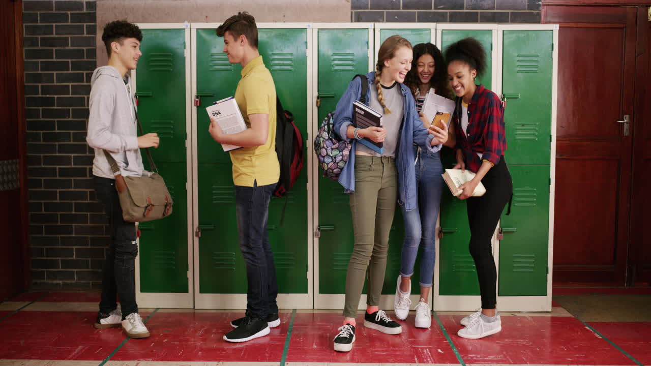 좋은 교육을 위한 첫 번째 단계는 나타나는 것입니다.