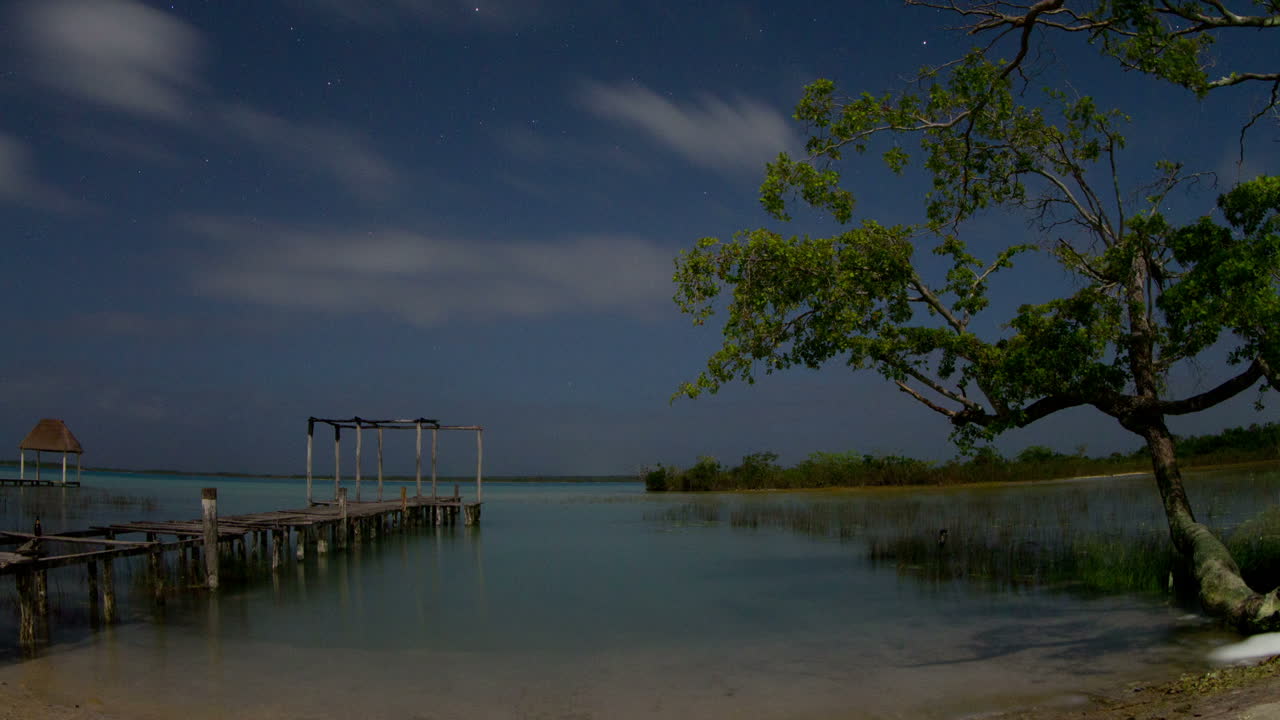 바칼라 호수 별 0