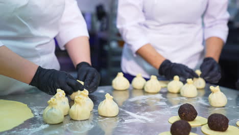 la preparación de albóndigas caseras