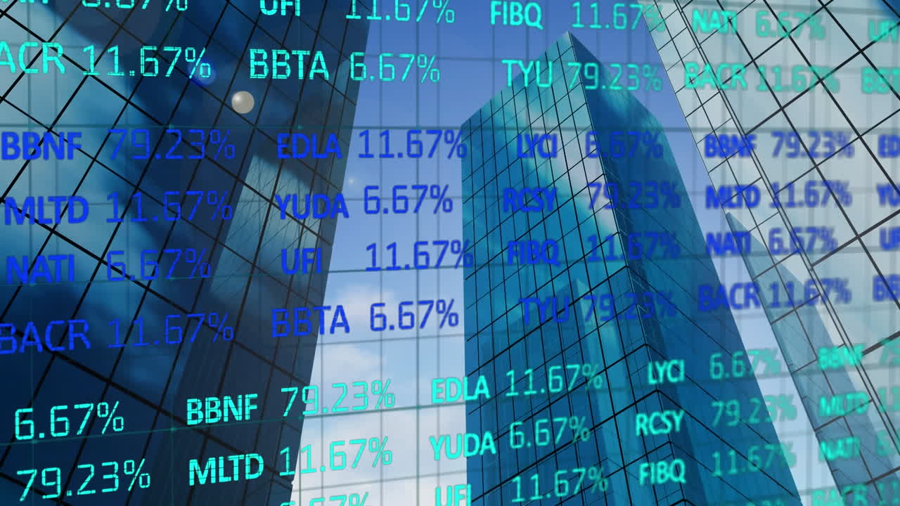 백그라운드에 높은 초고층 빌딩과 대비하여 주식 시장 데이터 처리의 디지털 복합 비디오