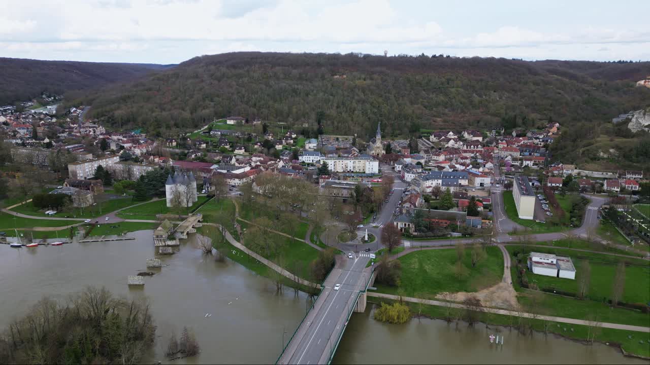 Vernon village with Pont Clemenceau, ruins of old bridge and Tourelles Castle, Normandy in France
