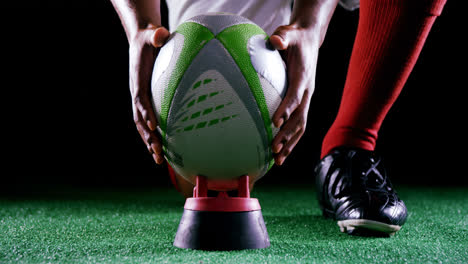 Profi-Rugby-Sportler-Legte-Den-Ball-Auf-Den-Abschlag