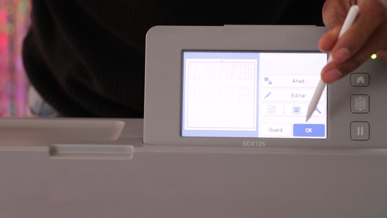 Setting up the digital pen settings on a cutting plotter