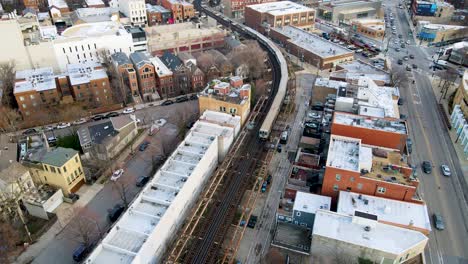 concepto de transporte público - sistema de tránsito de trenes en chicago