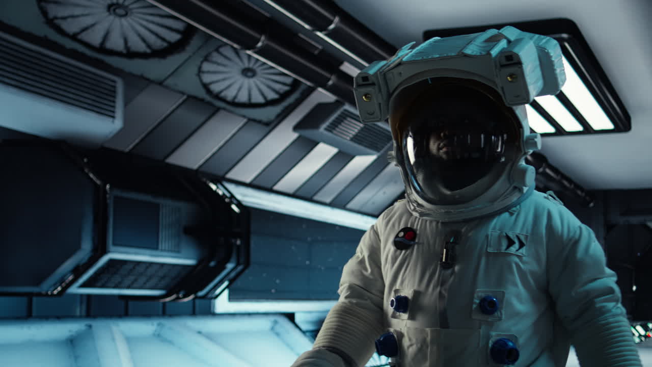 Vertical video Astronaut walking in orbital station travelling to Mars