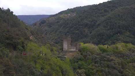 Vista-Del-Castillo-De-Lousa-En-Portugal