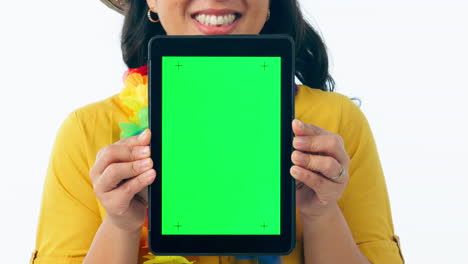 pantalla verde, tableta y manos de mujer en el estudio
