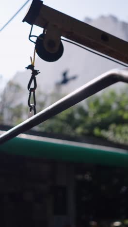pulley and chain mechanism