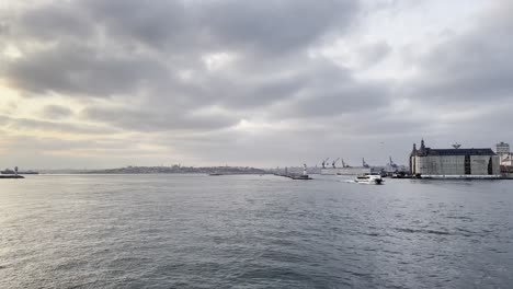 Istanbul-Bosphorus-Marmara-Sea-in-the-evening