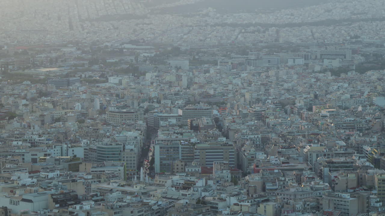 황혼 에 아테네 도시 그리드 의 공중 전망, 밀집 한 도시 패턴 을 강조 하는