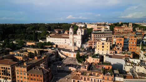 hermosa vista aérea de las famosas escaleras españolas de roma