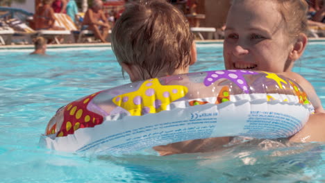 Fun-in-the-swimming-pool