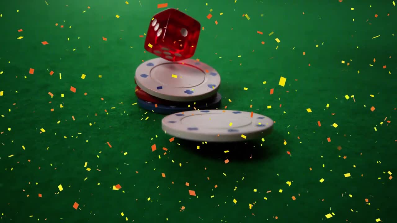 Gettone e dadi che cadono su un tavolo da poker con animazione di coriandoli.