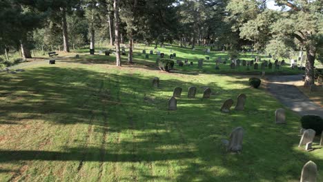 lápidas en el cementerio de wymondham, norfolk, inglaterra
