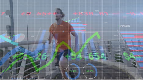 animación de procesamiento de datos financieros sobre el hombre caucásico corriendo en la ciudad