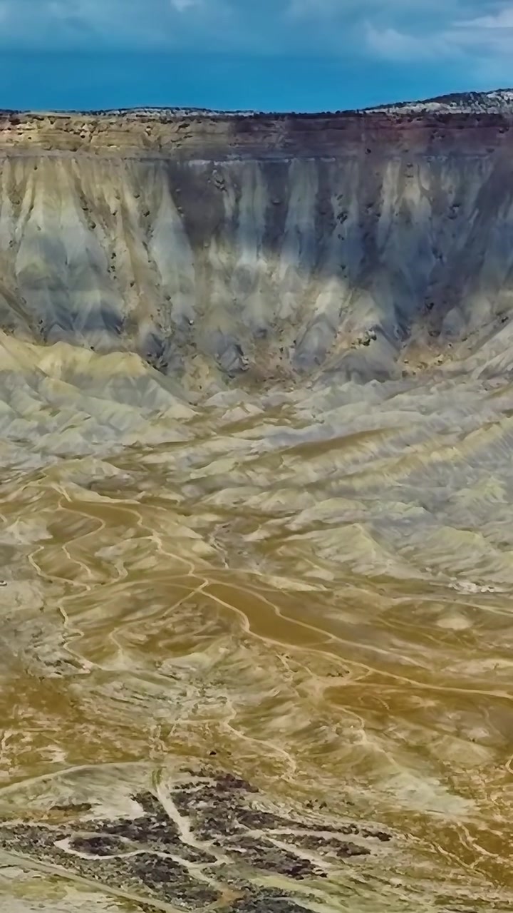 Vista orizzontale delle formazioni rocciose in Colorado durante le ore diurne